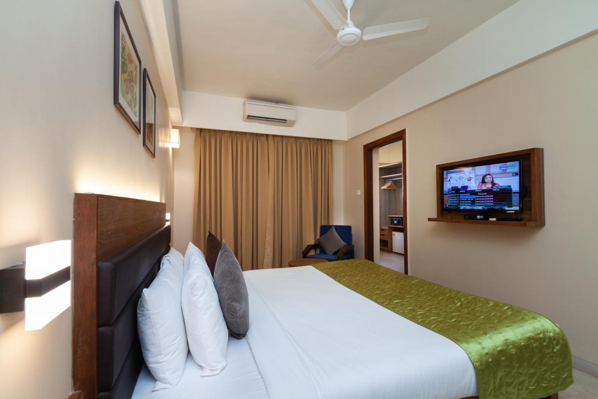 Somy Plaza Calangute Goa - Formerly Somy Resort Екстер'єр фото